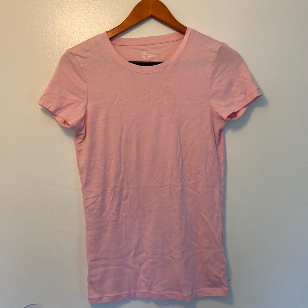LIKE NEW Women's GAP Pink Short Sleeve Tee-Shirt Sz. M
